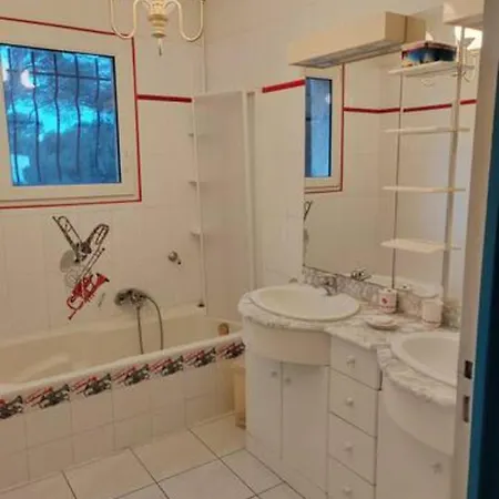 منزل للإقامة A Louer Dans St Clair-v-vue Etang Thau *